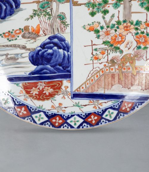 PAIR OF 19TH CENTURY IMARI CHARGERS - ADDITIONAL PHOTO 8
