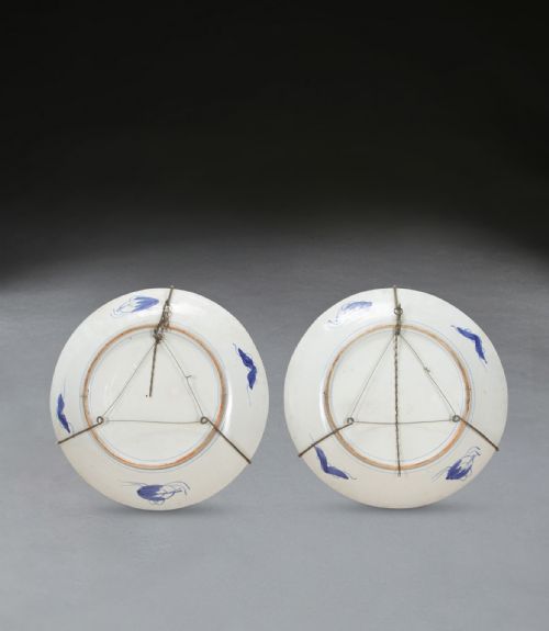 PAIR OF 19TH CENTURY IMARI CHARGERS - ADDITIONAL PHOTO 12