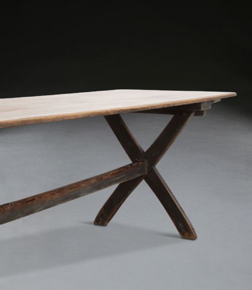 LONG 19TH CENTURY TAVERN TABLE - ADDITIONAL PHOTO 3