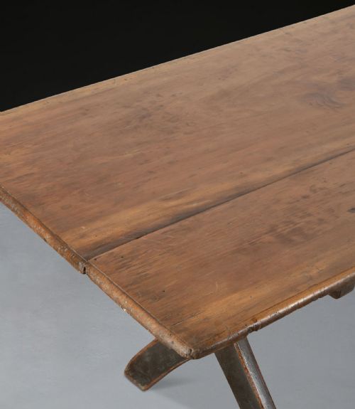 LONG 19TH CENTURY TAVERN TABLE - ADDITIONAL PHOTO 5