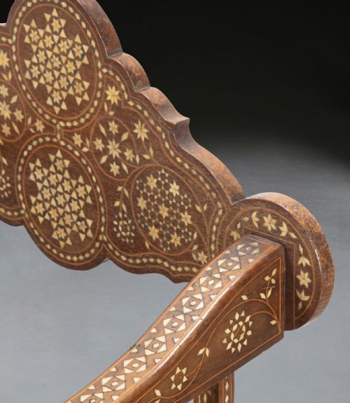 PAIR OF 19TH CENTURY SAVONAROLA CHAIRS - ADDITIONAL PHOTO 7