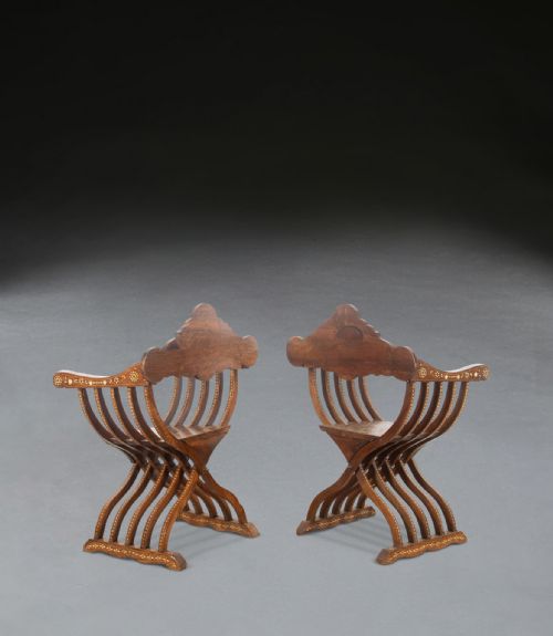 PAIR OF 19TH CENTURY SAVONAROLA CHAIRS - ADDITIONAL PHOTO 15