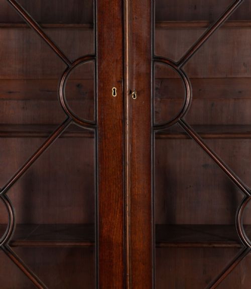 18TH CENTURY GEORGE III MAHOGANY LIBRARY BOOKCASE - ADDITIONAL PHOTO 1