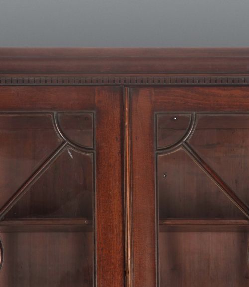 18TH CENTURY GEORGE III MAHOGANY LIBRARY BOOKCASE - ADDITIONAL PHOTO 2