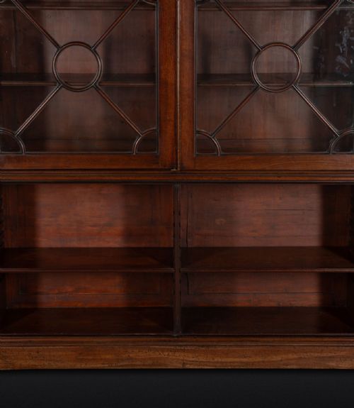 18TH CENTURY GEORGE III MAHOGANY LIBRARY BOOKCASE - ADDITIONAL PHOTO 13