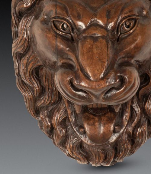 LARGE 19TH CENTURY CARVED LION WALL MASK - ADDITIONAL PHOTO 2