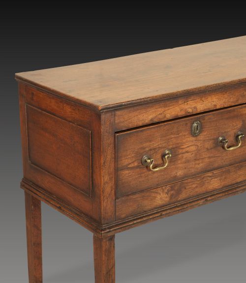 18TH CENTURY GEORGIAN ELM DRESSER - ADDITIONAL PHOTO 3