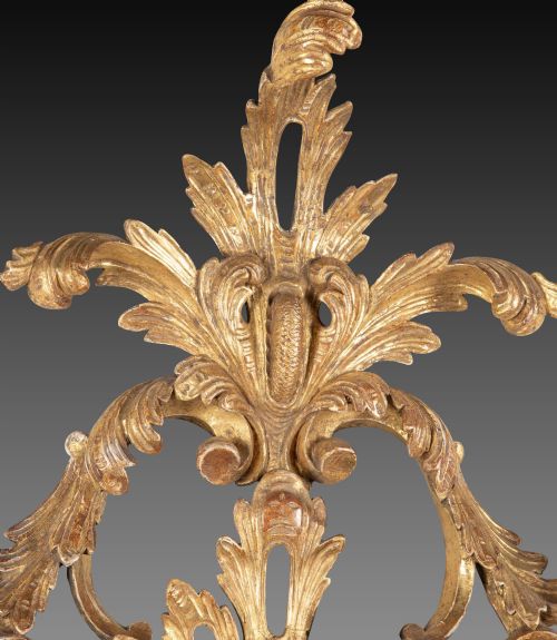 18TH CENTURY CARVED GILTWOOD WALL MIRROR - ADDITIONAL PHOTO 3