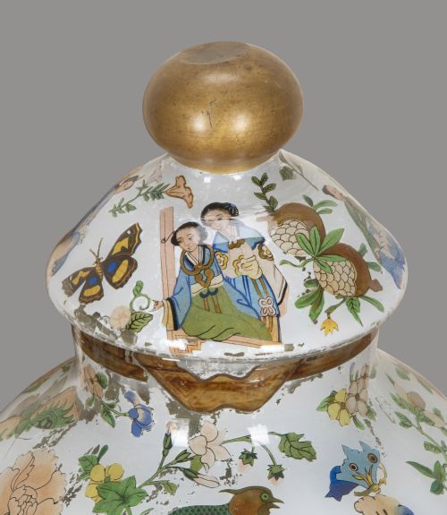 PAIR OF 19TH CENTURY ENGLISH DECALCOMANIA VASES - ADDITIONAL PHOTO 4