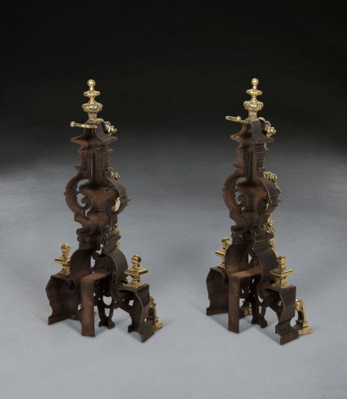 PAIR OF 19TH CENTURY CAST IRON ANDIRONS OR FIREDOGS - ADDITIONAL PHOTO 5