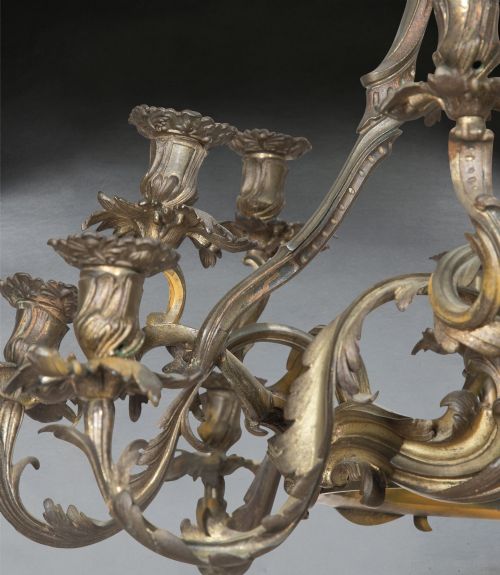 19TH CENTURY BRONZE SIXTEEN LIGHT CHANDELIER - ADDITIONAL PHOTO 5