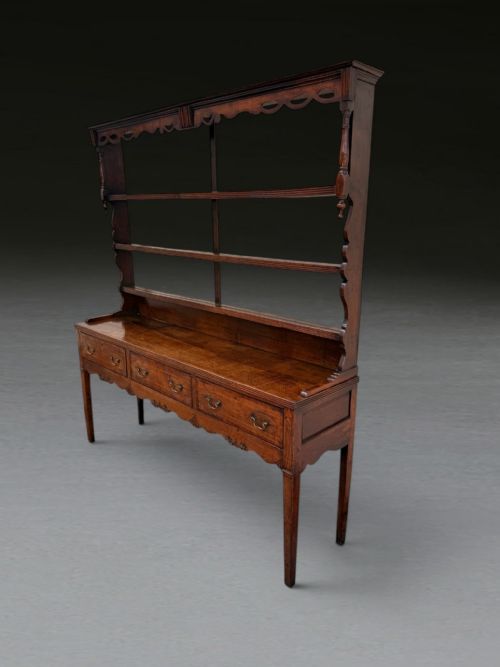 UNUSUAL GEO III OAK DRESSER - ADDITIONAL PHOTO 1