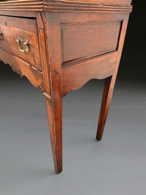 UNUSUAL GEO III OAK DRESSER - ADDITIONAL PHOTO 16