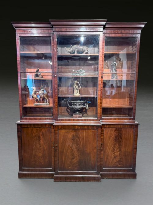 Geo III Mahogany Breakfront Bookcase