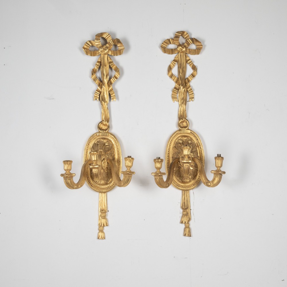 Early 20th Century Pair of Large Giltwood Wall Lights