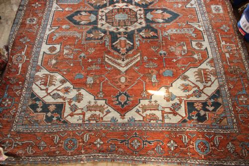 fig 1. 320 x 395 Antique Karadja Serapi Carpet