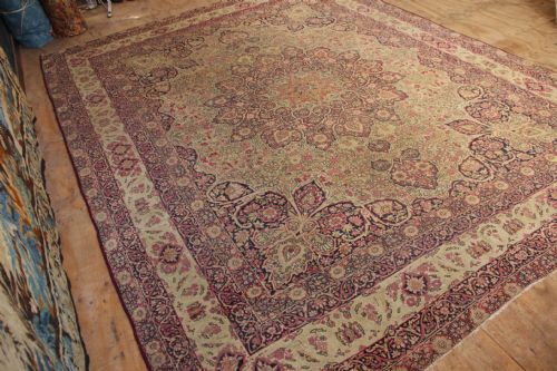 274 X 366CM ANTIQUE LAVAR KIRMAN CARPET - ADDITIONAL PHOTO 4