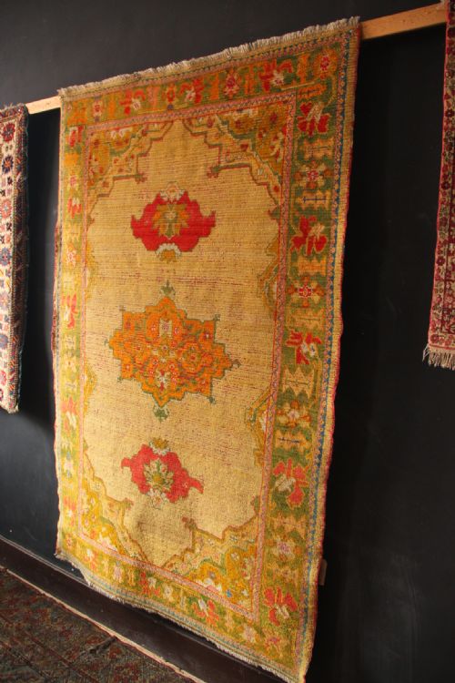 122 X 186CM ANTIQUE KULA OUSHAK RUG - ADDITIONAL PHOTO 6