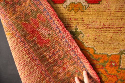 122 X 186CM ANTIQUE KULA OUSHAK RUG - ADDITIONAL PHOTO 7