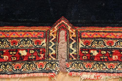 103 X 109CM FINE ANTIQUE SENNEH SADDLERUG - ADDITIONAL PHOTO 5