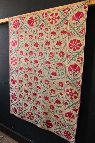 108 X 140CM FINE ANTIQUE SUZANI - ADDITIONAL PHOTO 7