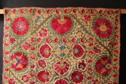 110 X 176CM FINE ANTIQUE BOKHARA NIM SUZANI - ADDITIONAL PHOTO 2