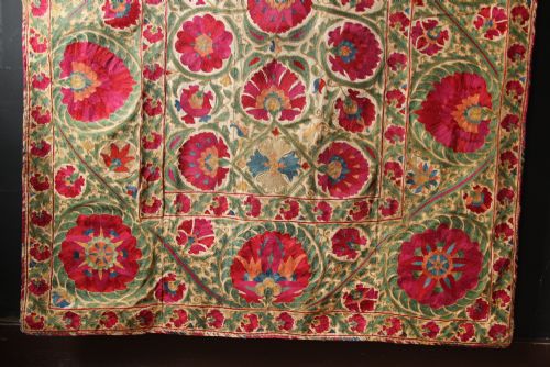 110 X 176CM FINE ANTIQUE BOKHARA NIM SUZANI - ADDITIONAL PHOTO 3