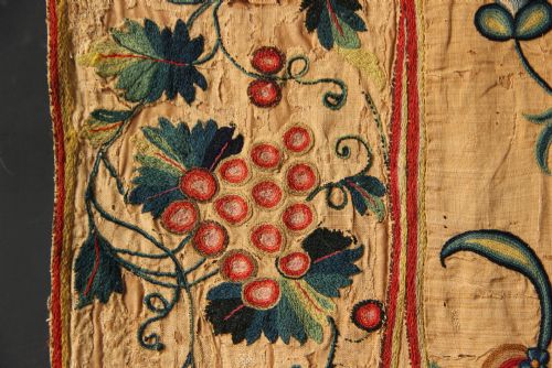 224 X 136CM SUPER FINE EARLY ENGLISH CREWELWORK - ADDITIONAL PHOTO 8