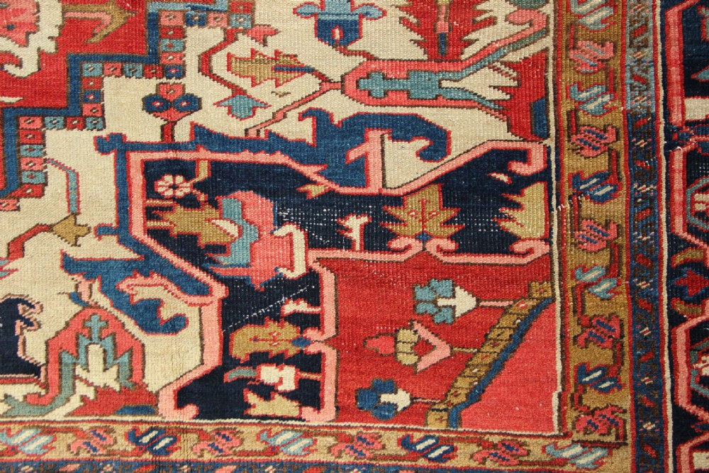 303 x 385cm Gorgeous Antique Serapi View VII