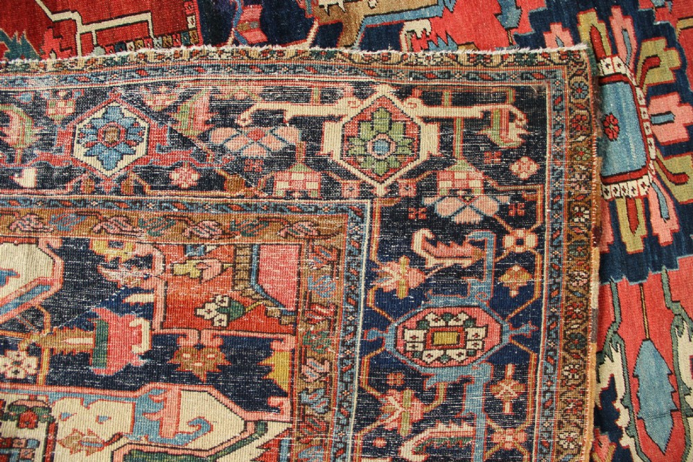303 x 385cm Gorgeous Antique Serapi View XII