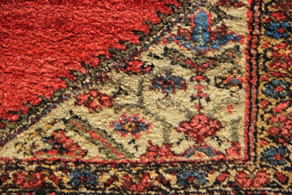 120 x 178cm Outstanding Antique Fereghan Rug View VII