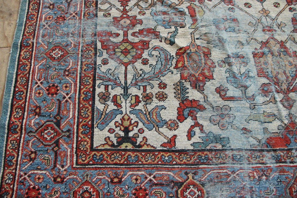 270 x 388cm Heavily Worn Mahal Carpet View V