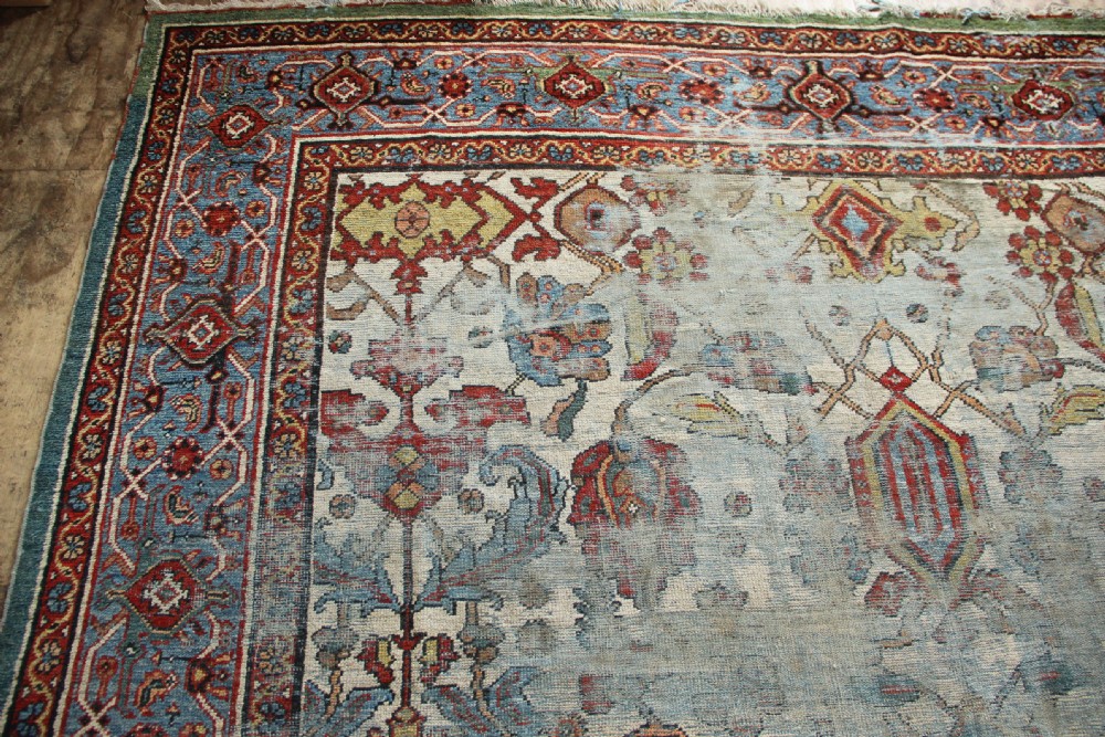 270 x 388cm Heavily Worn Mahal Carpet View X
