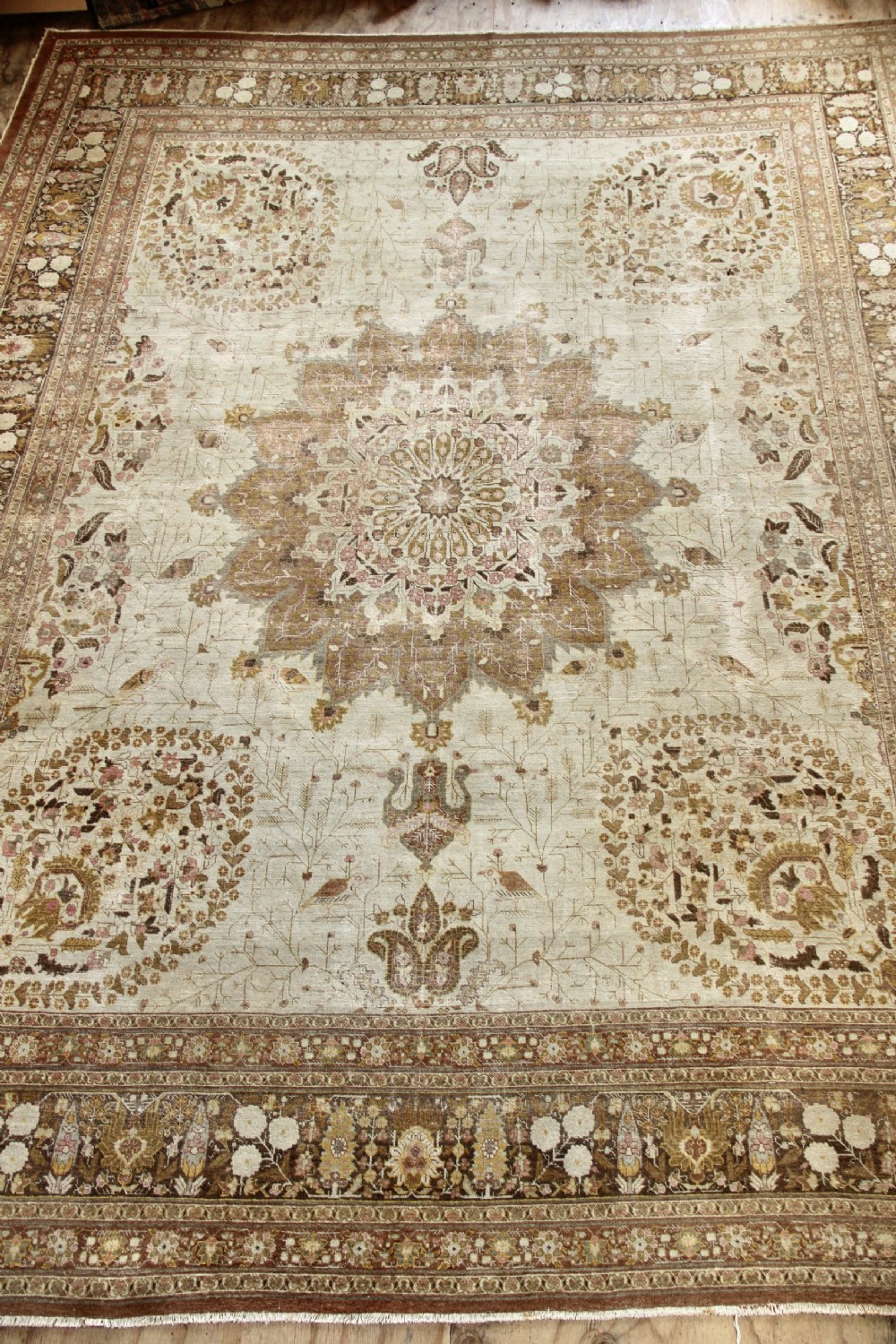 311 x 402cm 'Hadja Jalili' Tabriz