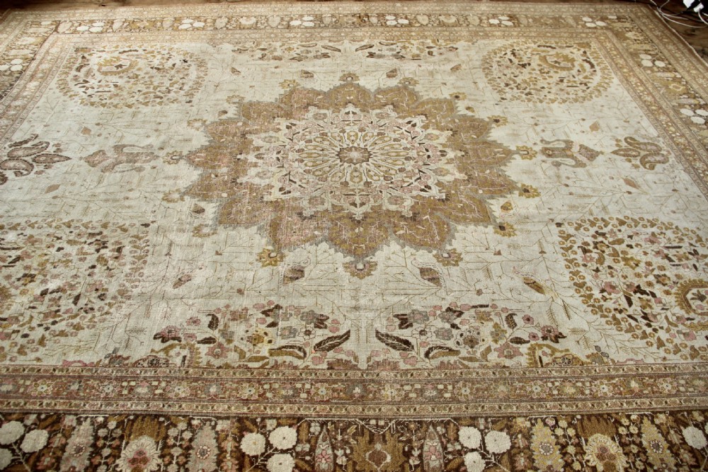 311 x 402cm 'Hadja Jalili' Tabriz View IV