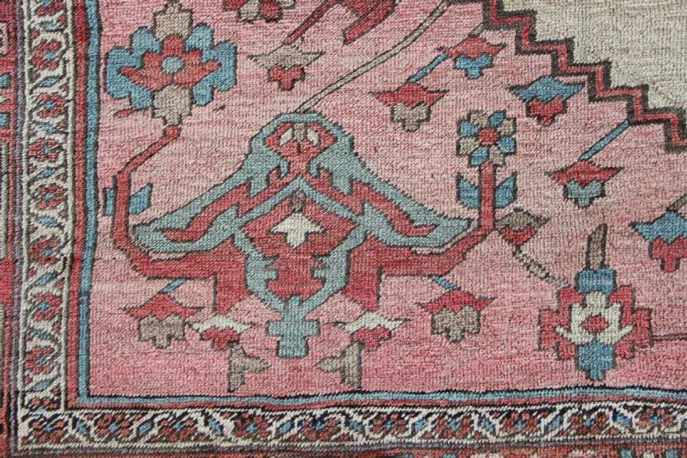 276 x 361cm Antique & Superb 'Serapi' Heriz Carpet View III