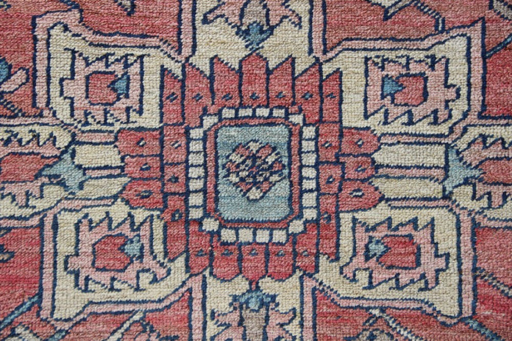276 x 361cm Antique & Superb 'Serapi' Heriz Carpet View VII