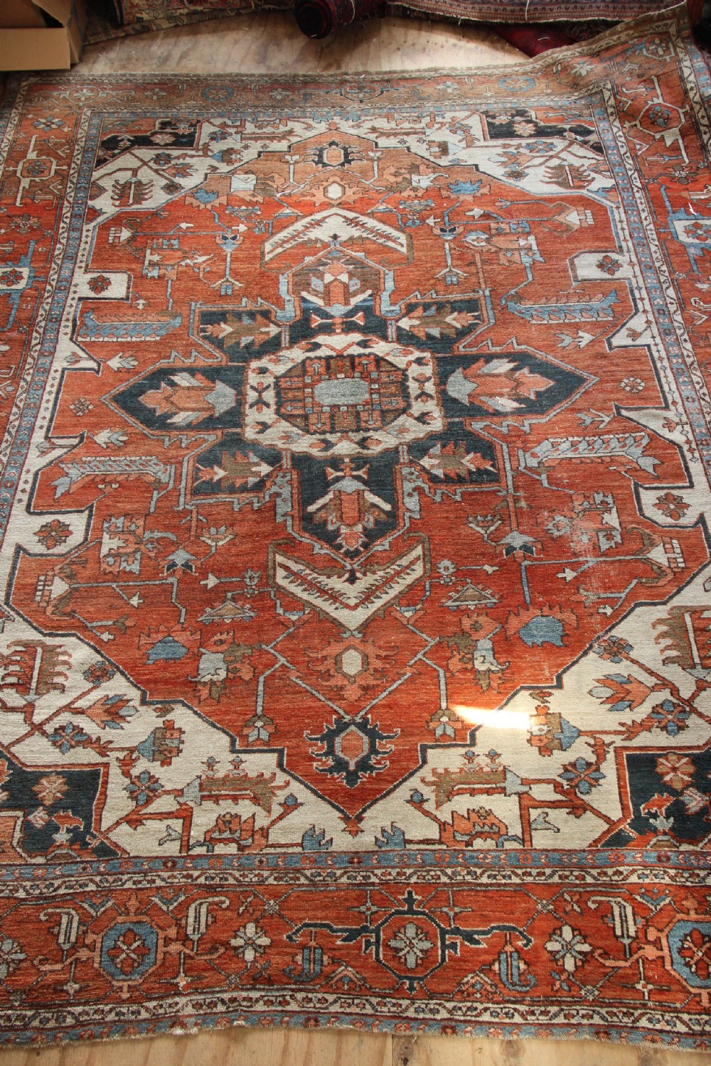 320 x 395 Antique Karadja Serapi Carpet