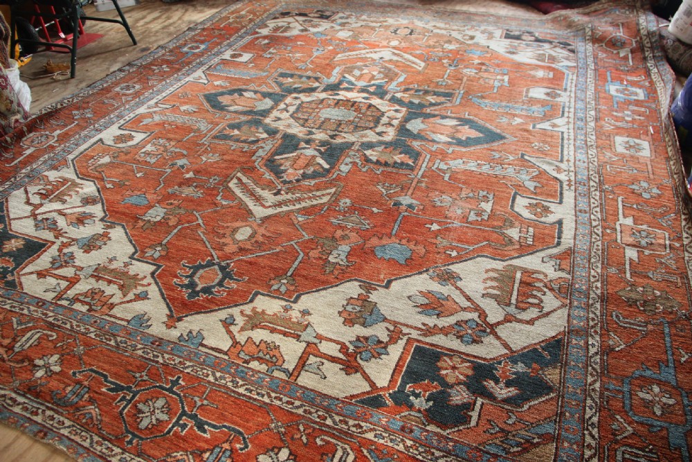 320 x 395 Antique Karadja Serapi Carpet View IV
