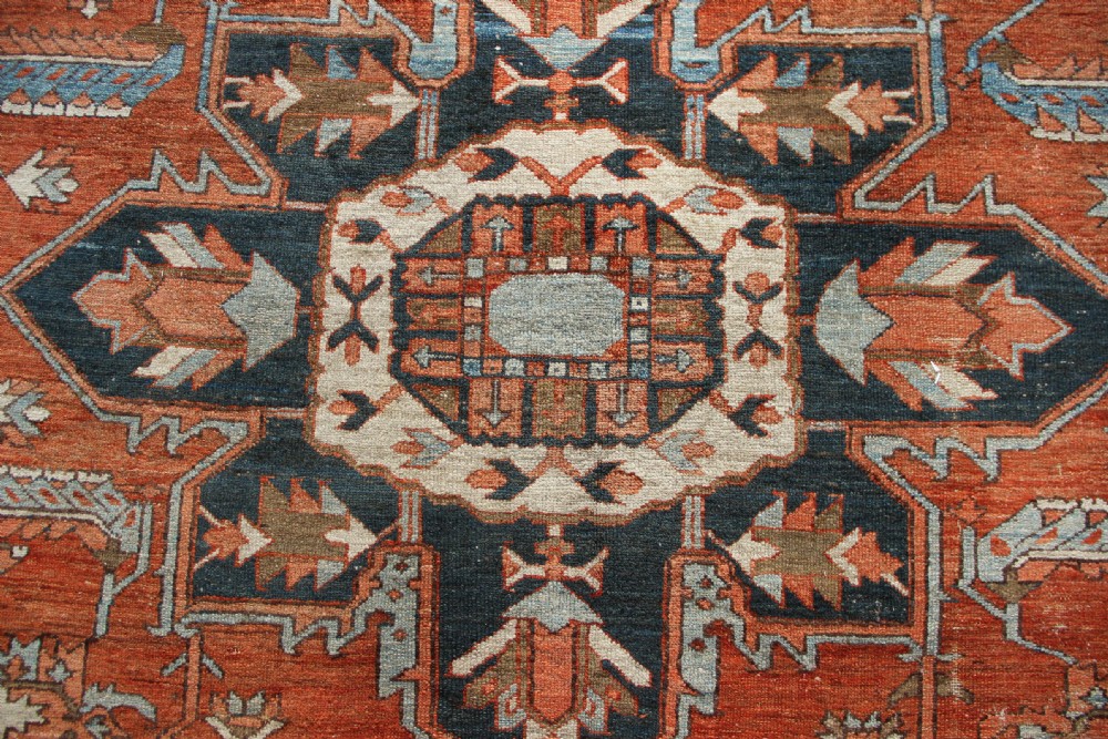 320 x 395 Antique Karadja Serapi Carpet View VI