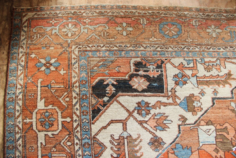 320 x 395 Antique Karadja Serapi Carpet View VIII