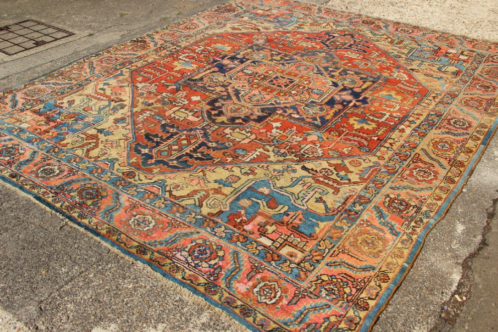 276 x 350cm Antique Gorevan Heriz View XIV
