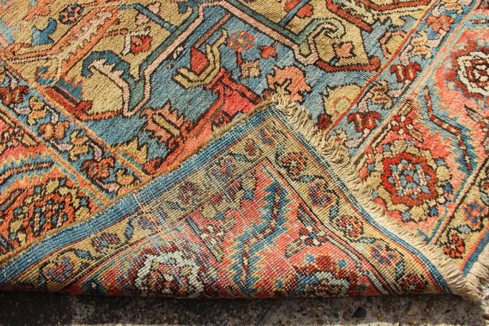 276 x 350cm Antique Gorevan Heriz View XV