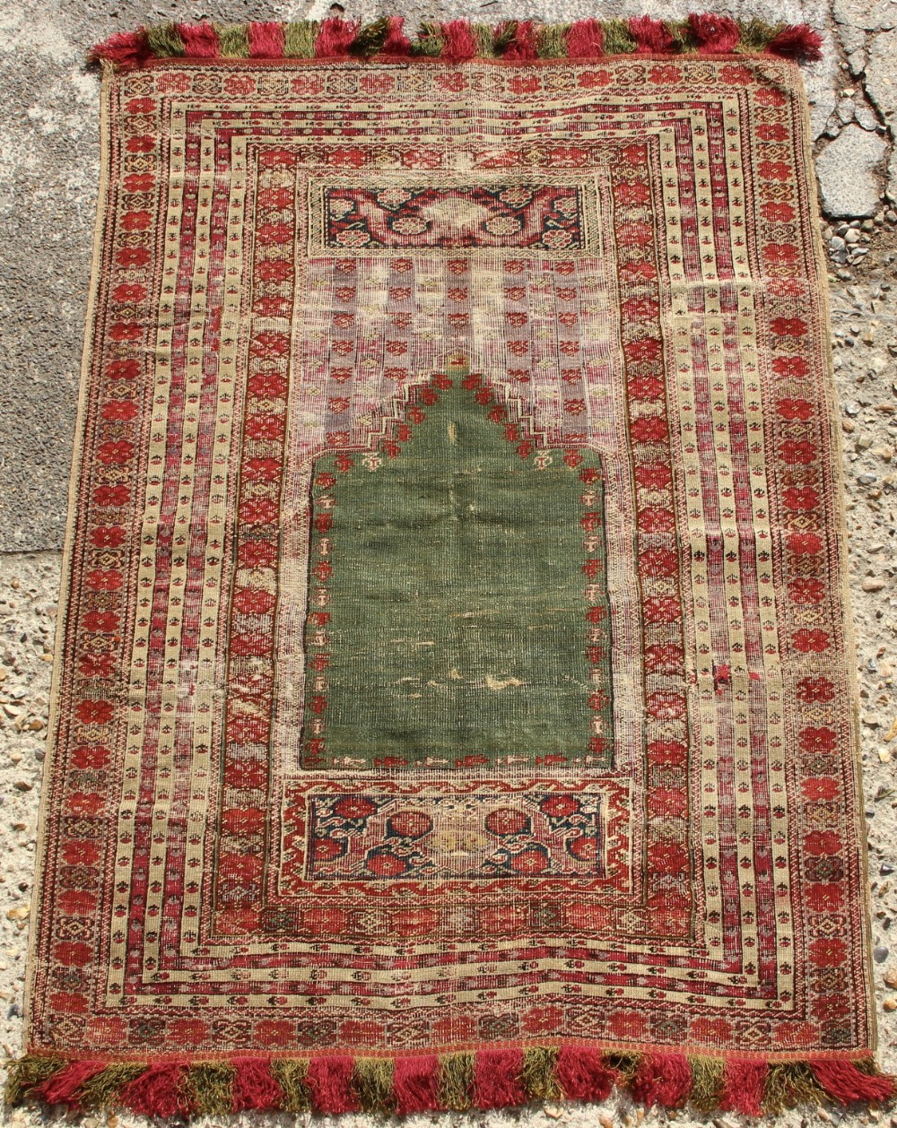 102 x 164cm Early 19th Century Ghiordes Prayer Rug
