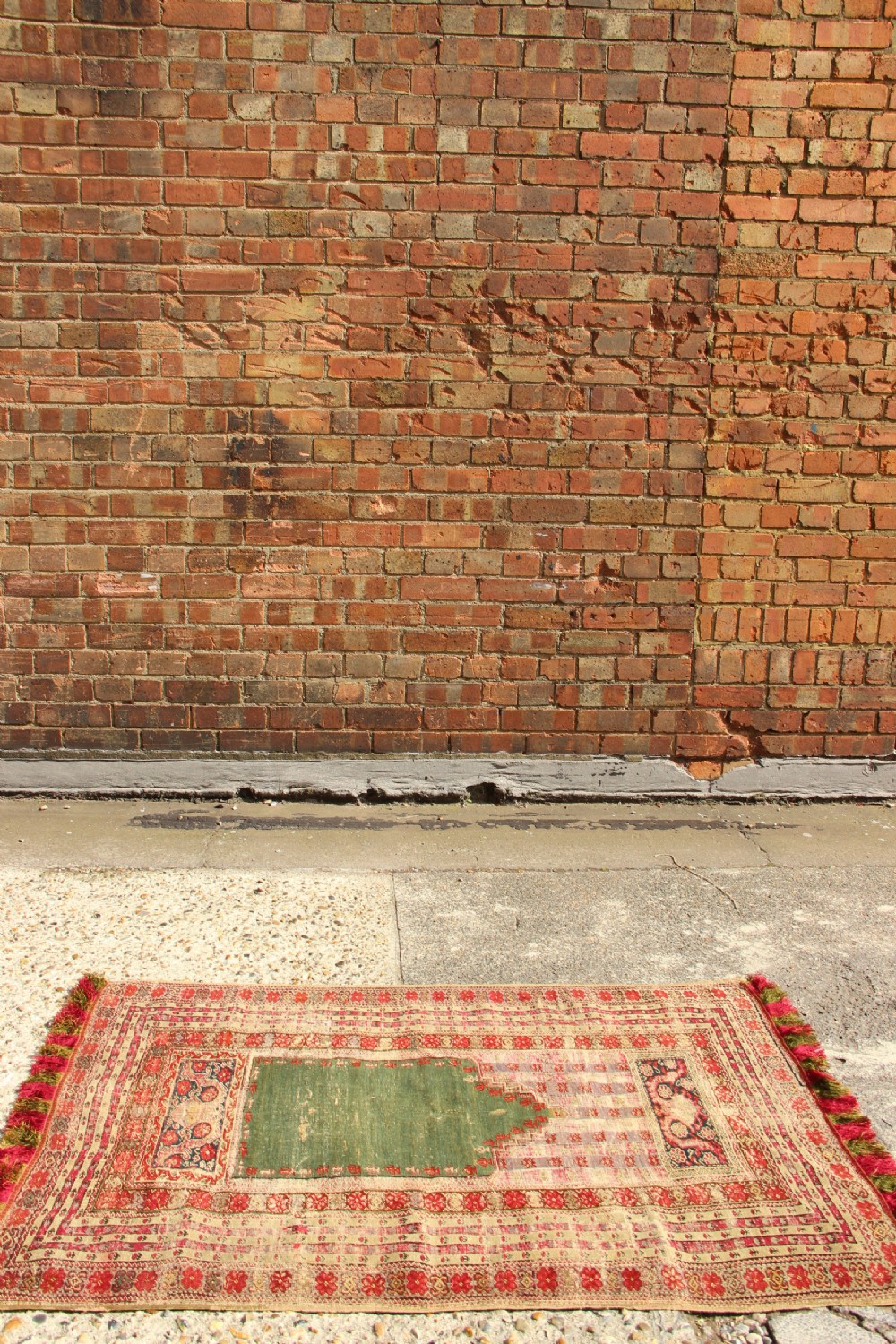 102 x 164cm Early 19th Century Ghiordes Prayer Rug View VIII