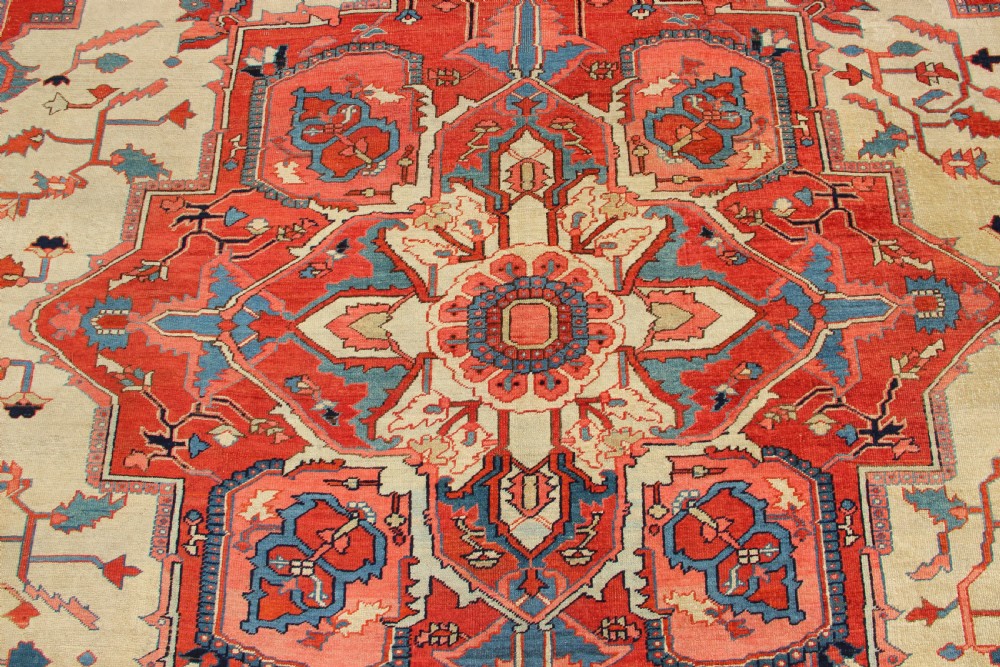 286 x 350cm Outstanding Antique Serapi Heriz Carpet View VII