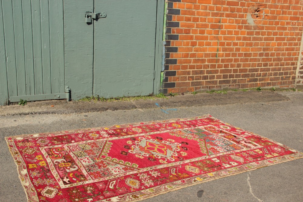 129 x 224cm Antique Ghiordes Anatolian Rug View IV