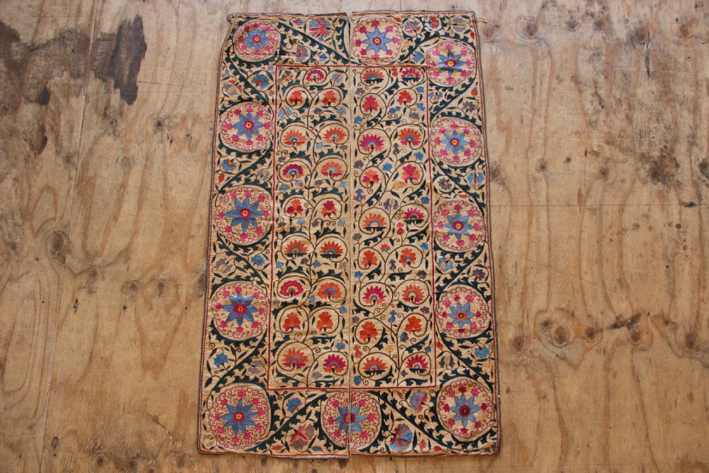 101 x 163cm Early 19th century Uzbek 'Nim' Suzani