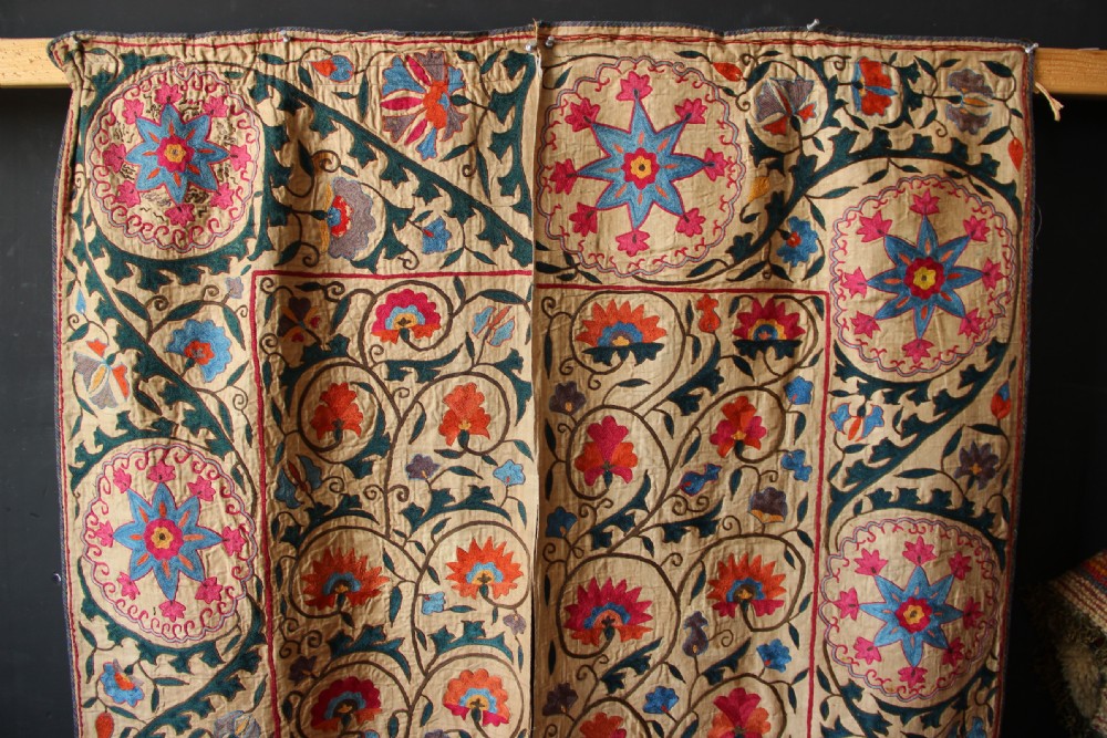 101 x 163cm Early 19th century Uzbek 'Nim' Suzani View V