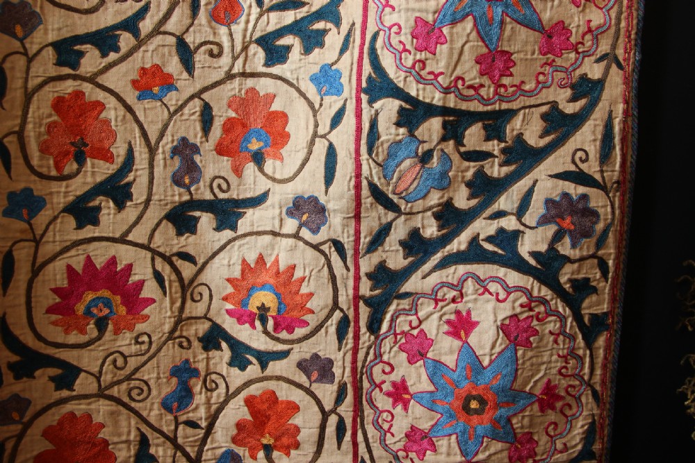 101 x 163cm Early 19th century Uzbek 'Nim' Suzani View VII